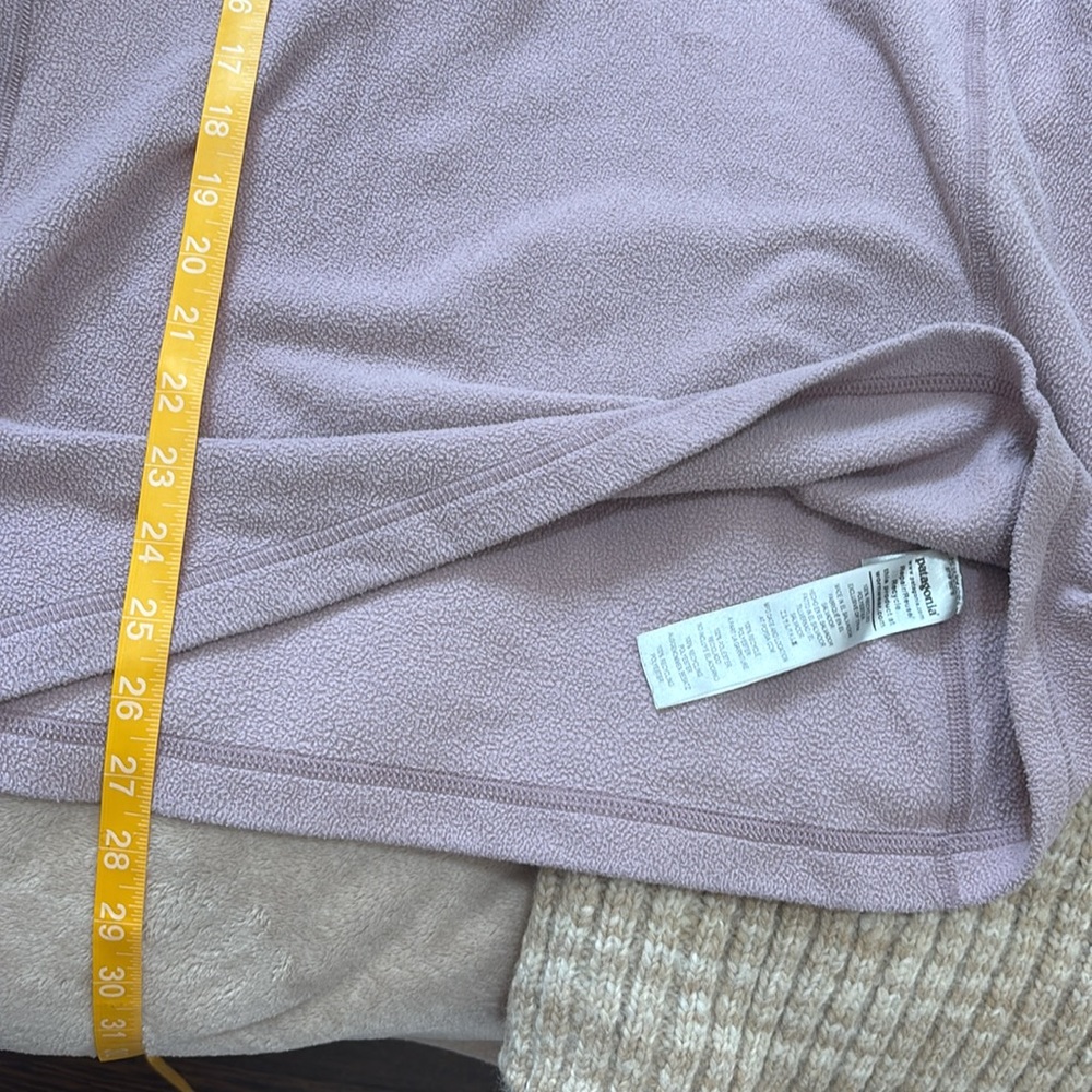 Patagonia- super soft lavender sweater - Picture 3 of 3